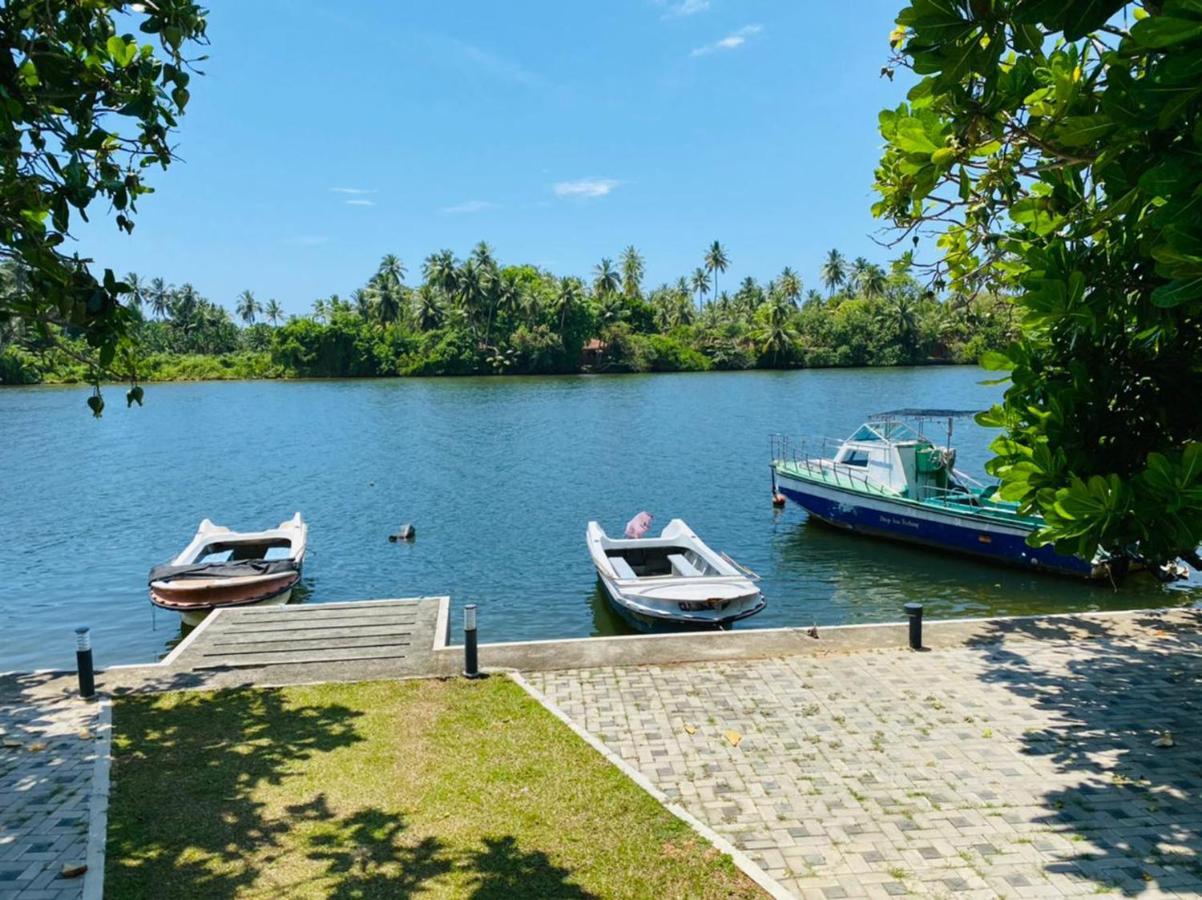 Villa Riverside 阿鲁特伽马 外观 照片