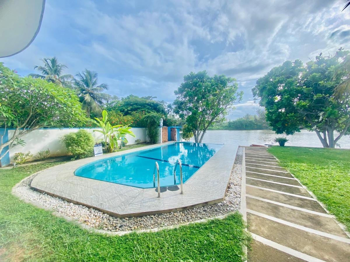Villa Riverside 阿鲁特伽马 外观 照片