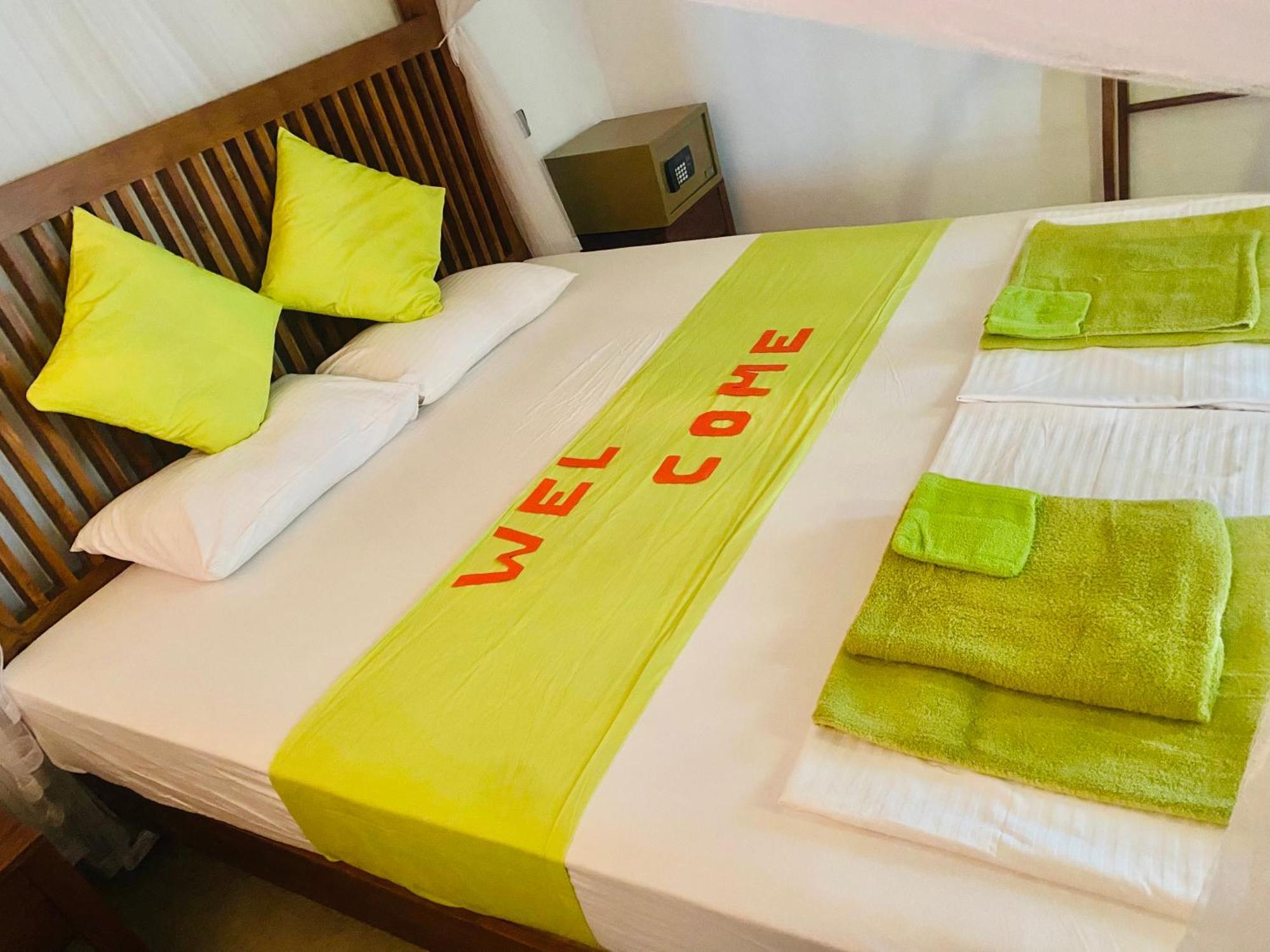 Villa Riverside 阿鲁特伽马 外观 照片