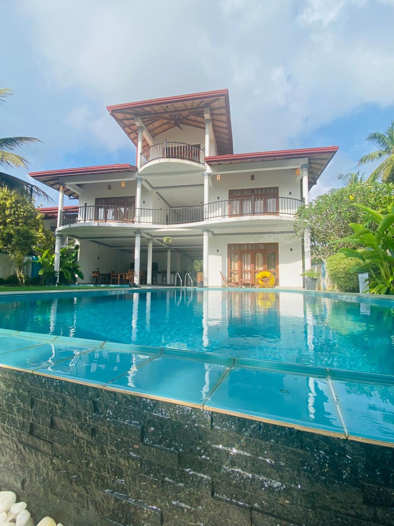 Villa Riverside 阿鲁特伽马 外观 照片