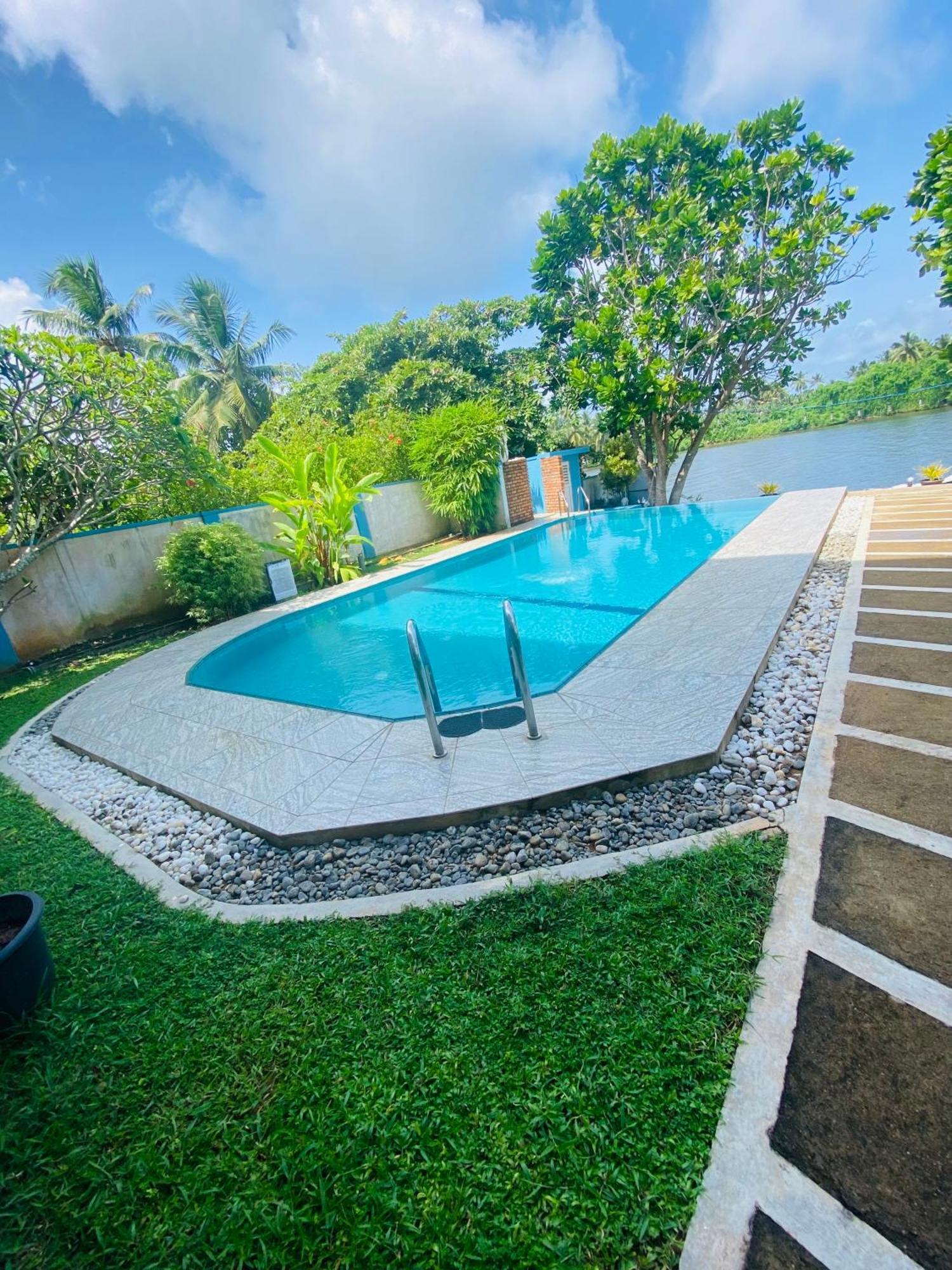 Villa Riverside 阿鲁特伽马 外观 照片